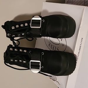 Steve Madden boot